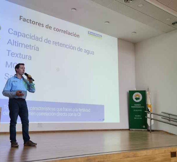 El Ing. Agr. Pablo Hernández en la Facultad de Agronomía: Clase Magistral en la cátedra de Edafología