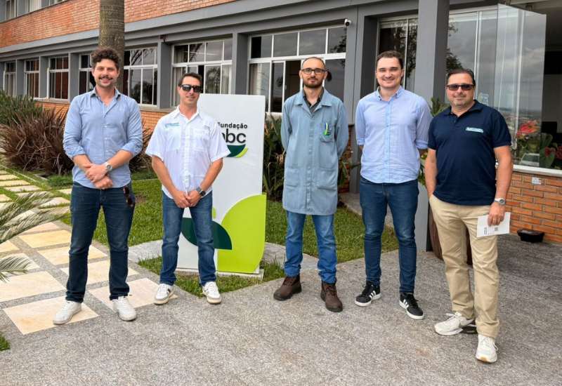 EasyAgro en la Fundación ABC en Ponta Grossa (Paraná, Brasil) Visitamos uno de los laboratorios de análisis de suelo más grandes de Brasil.